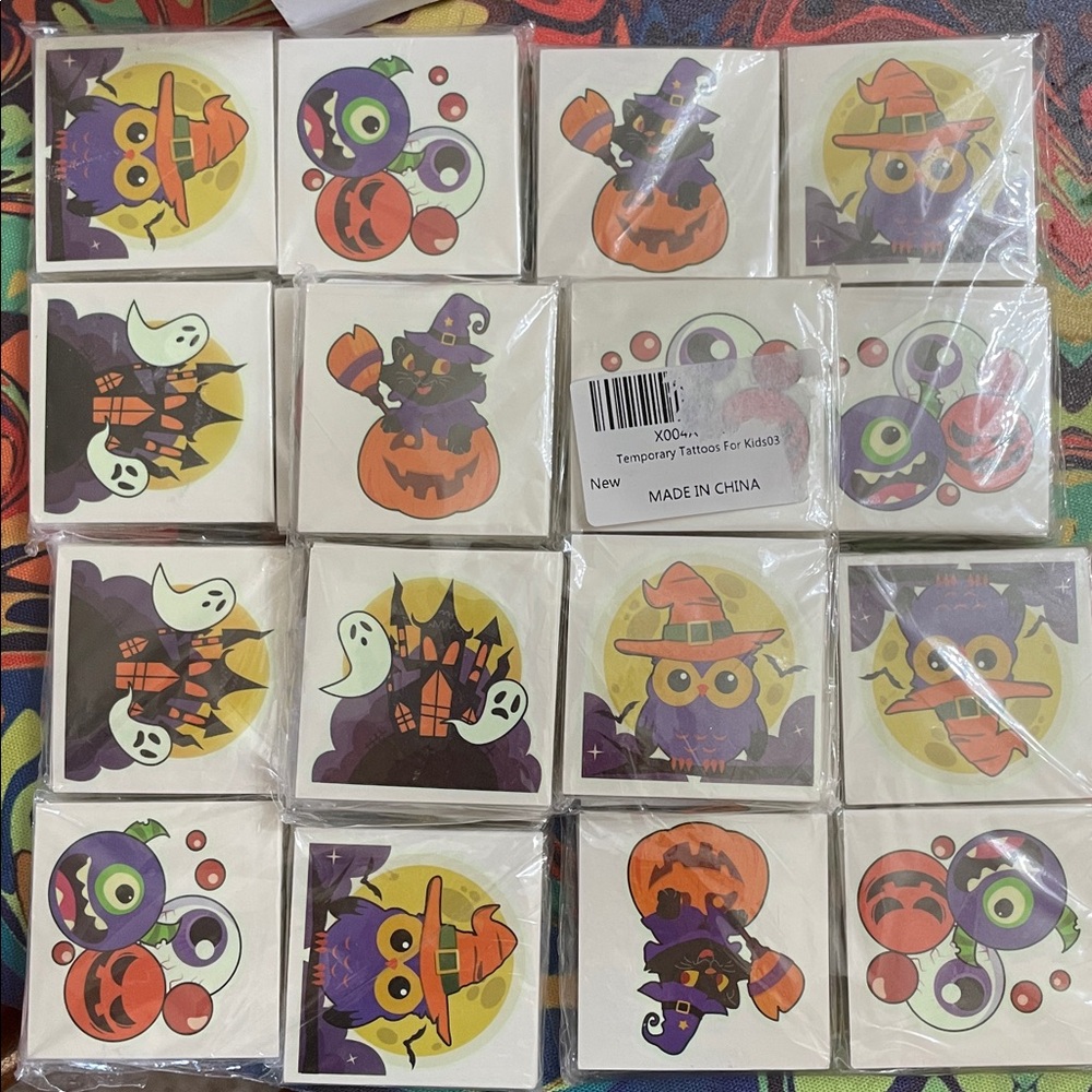 HALLOWEEN Temporary Tattoos. Lot of Over 600 Tattoos. 5 Packs With 4 Packs Each.